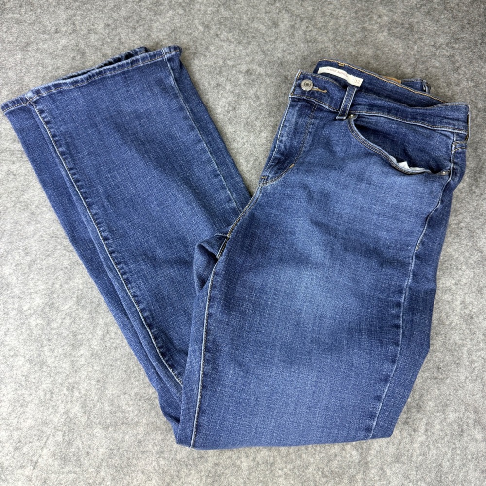 Levis Classic Bootcut Jeans Womens 12 Medium Wash Blue Denim 39252-0028 W31 L32